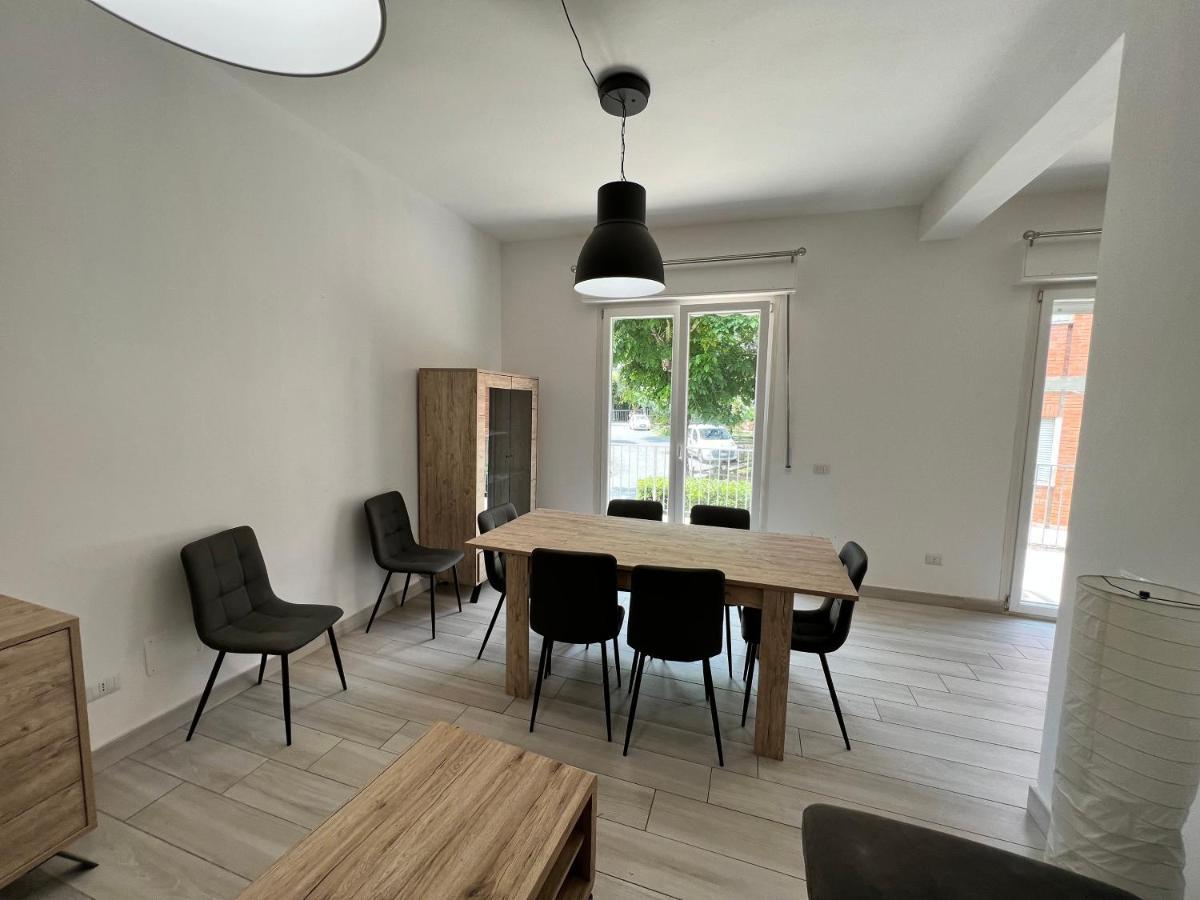 I Lecci Villa Livorno Eksteriør bilde