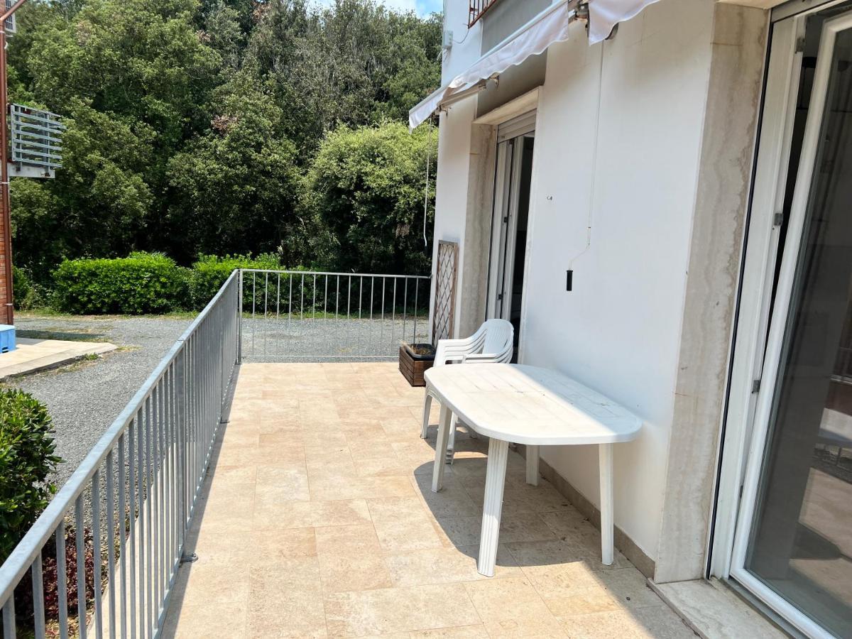 I Lecci Villa Livorno Eksteriør bilde